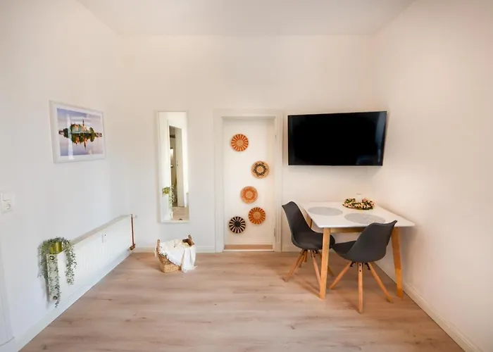 Apartment Apartmenthaus Fritz Reuter Schwerin (Mecklenburg-Vorpommern)